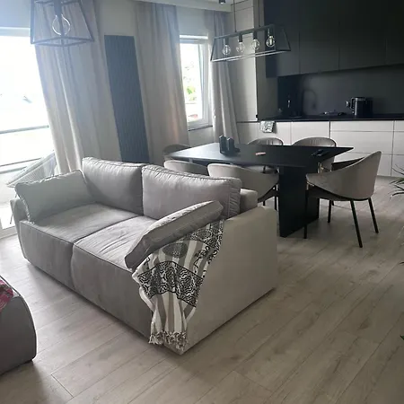 Komfortowy Apartment Z Jedna Sypialnia 60M Kw Lokalizacja Poznan Baranowo Exterior photo